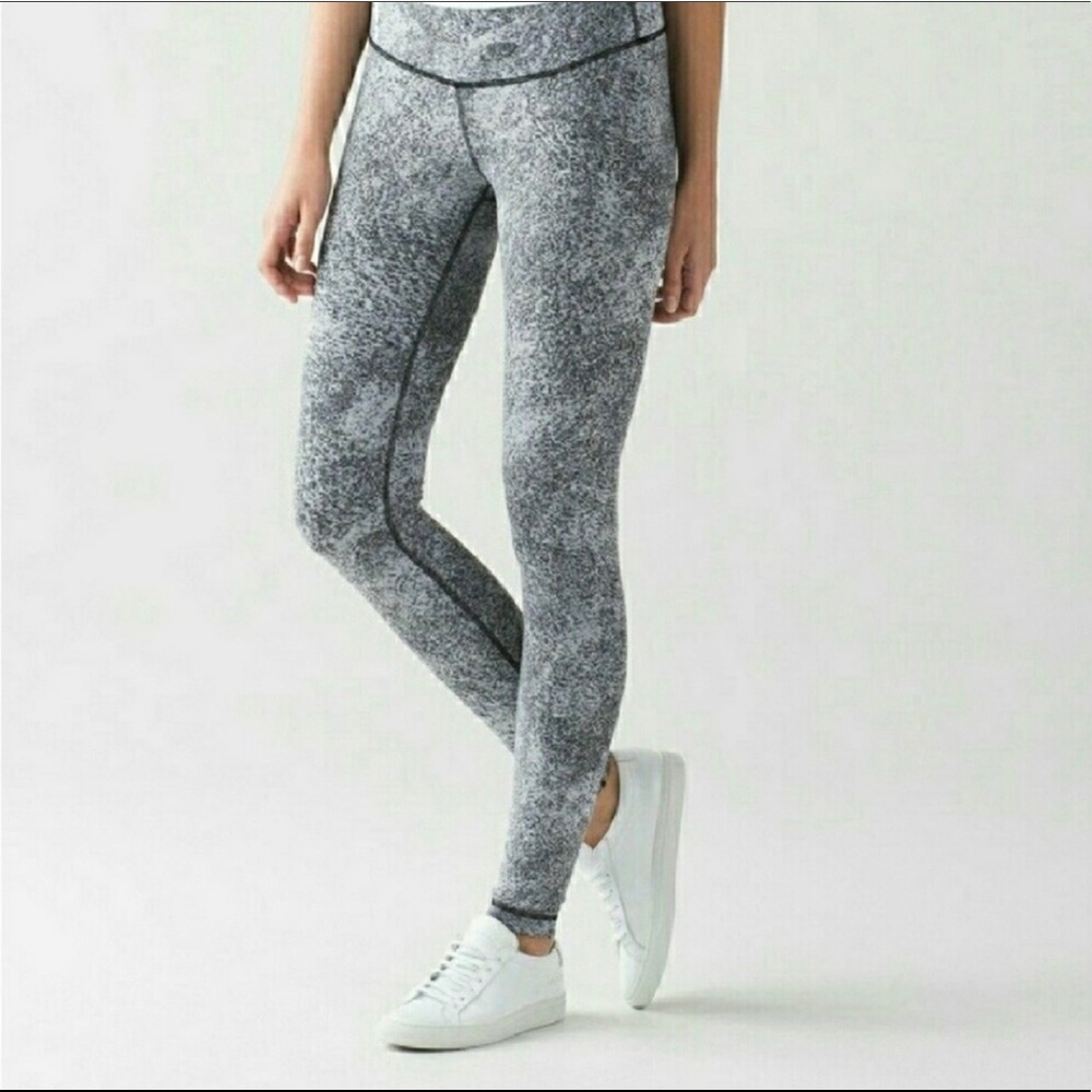 Lululemon Leggings PERFECT CONDITION